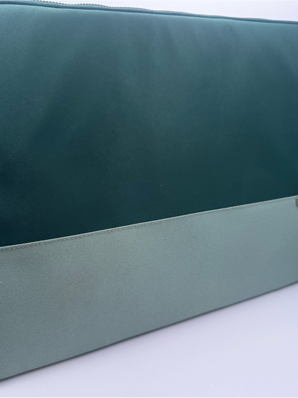 STM Grace 15” Laptop Sleeve – Green | Padded Protective Case | NWT